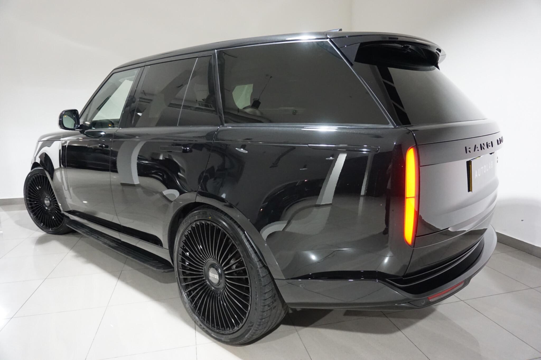 Land Rover Range Rover 3.0 D300 MHEV Autobiography SUV 5dr Diesel Auto 4WD Euro 6 (s/s) (300 ps)